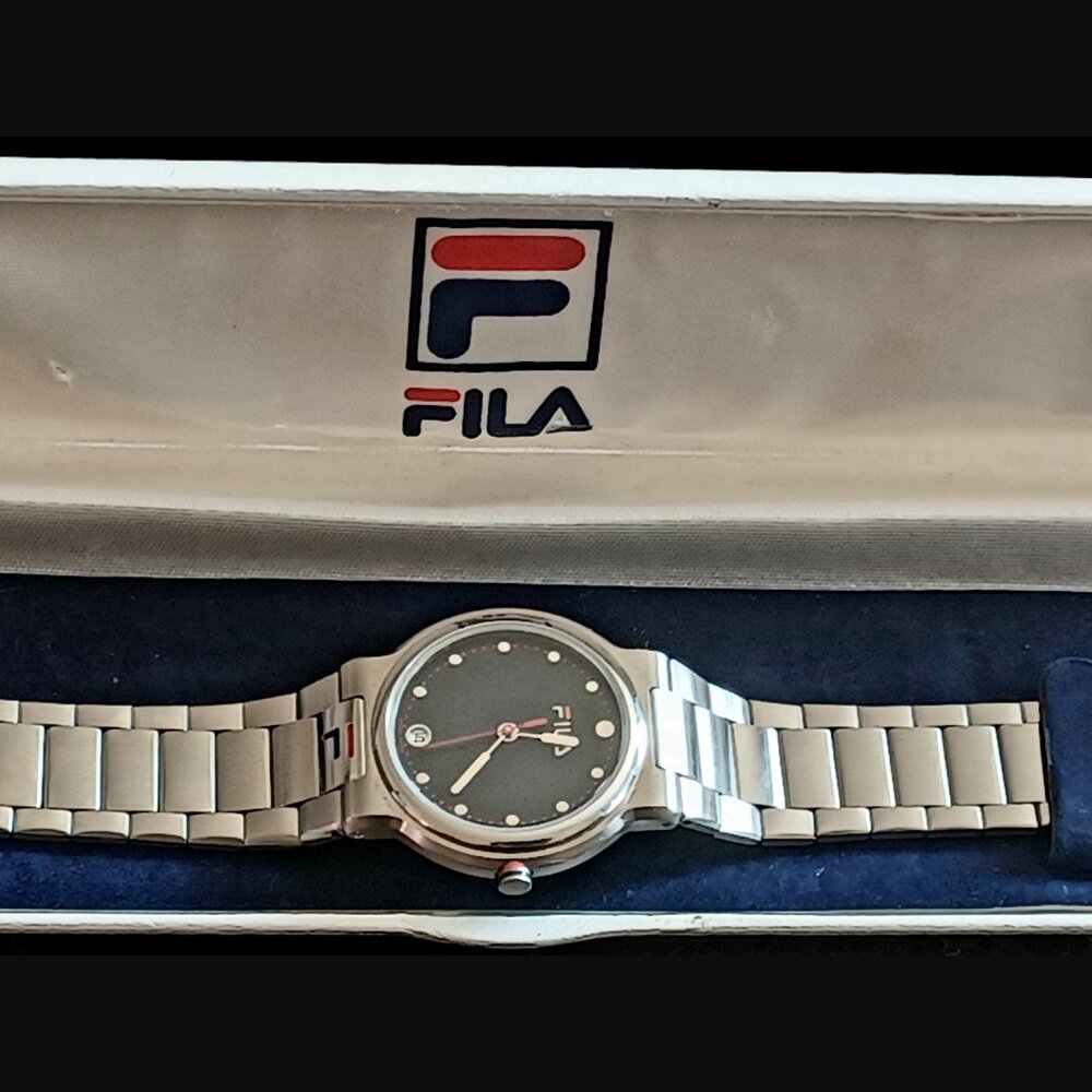 Vintage Fila Wiss Silver Tone Stainless Steel Water Resistant F200M Wristwatch - Picture 4 of 13